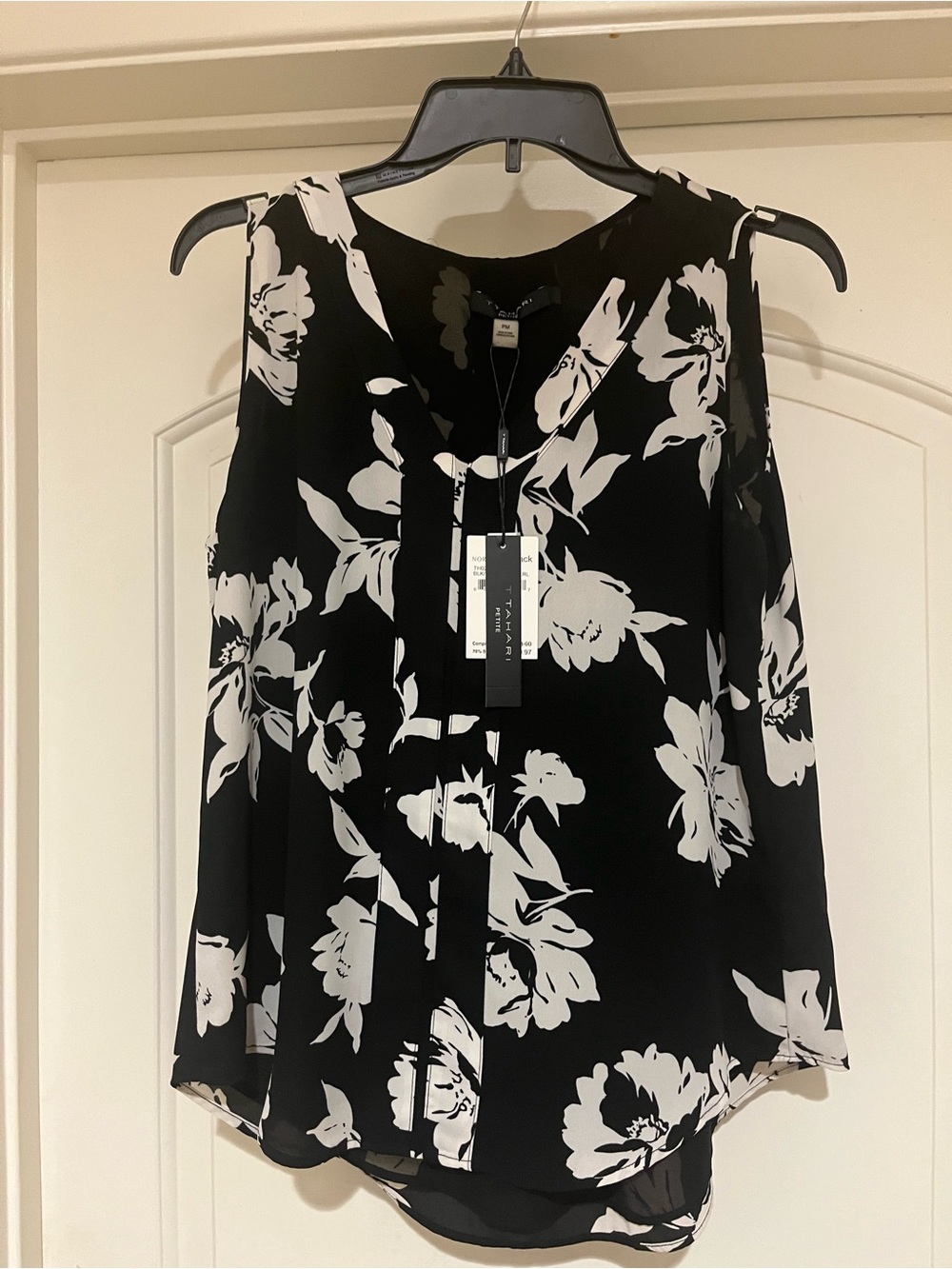 White Floral sleeveless Blouse - Black/White